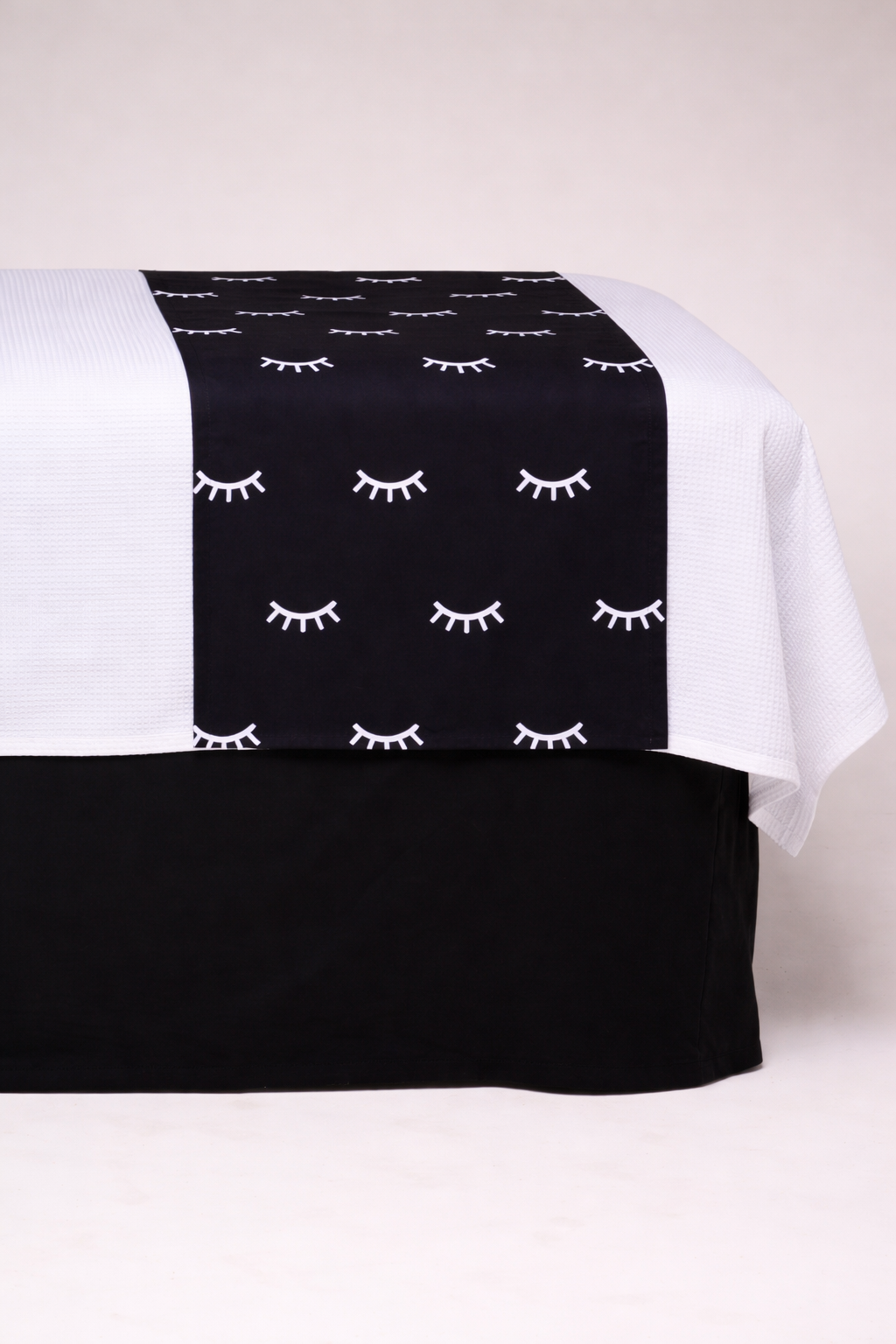 Black Lash Bed Runner (4pk)