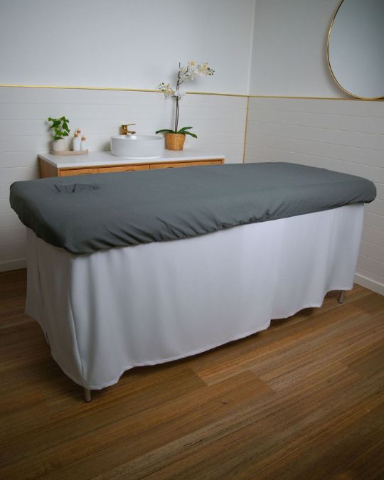 Massage Table Fitted Sheets with Face Hole (5pk)