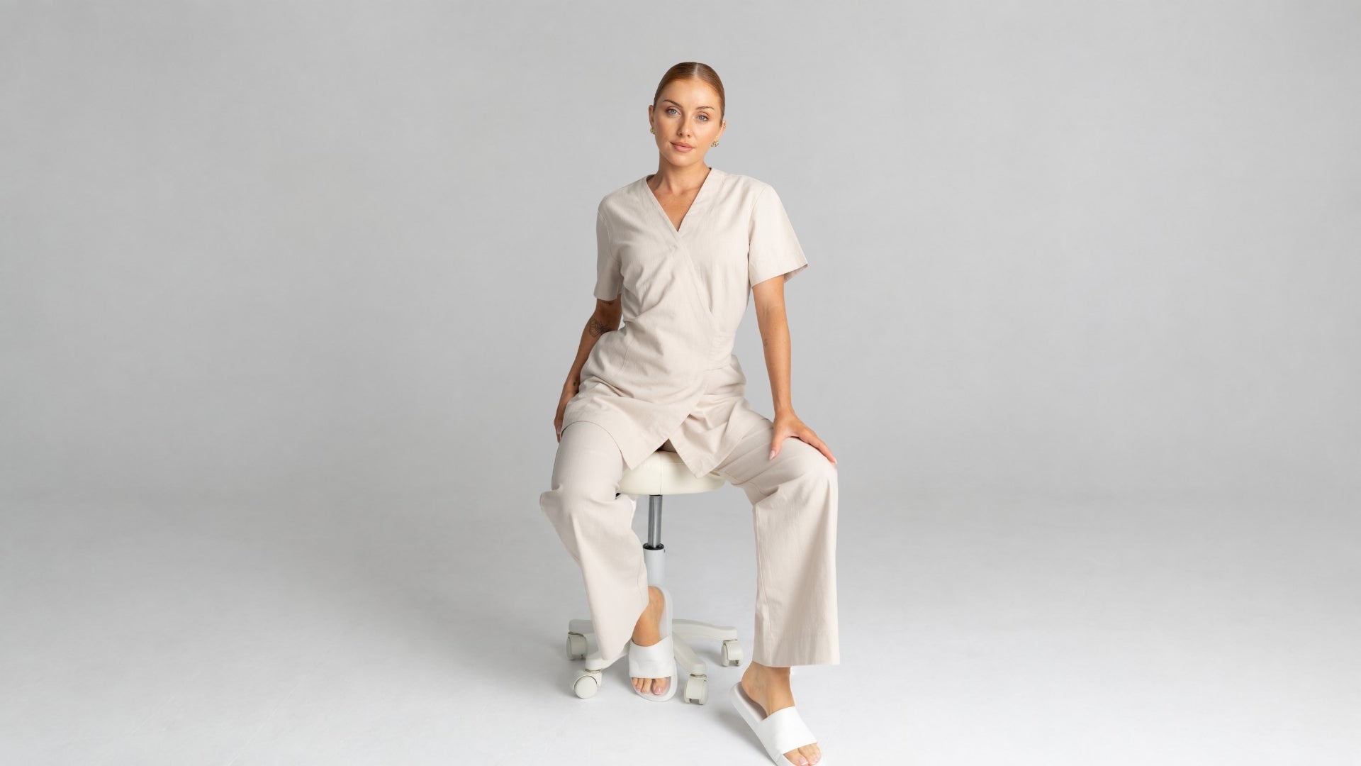 Why Mobile Therapists Need More From a Uniform